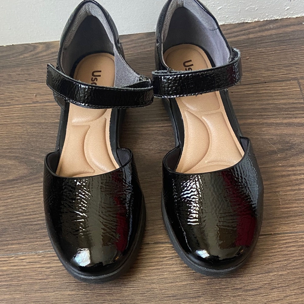 Black Patent Leather Mary Jane Flats — Genuine Leather